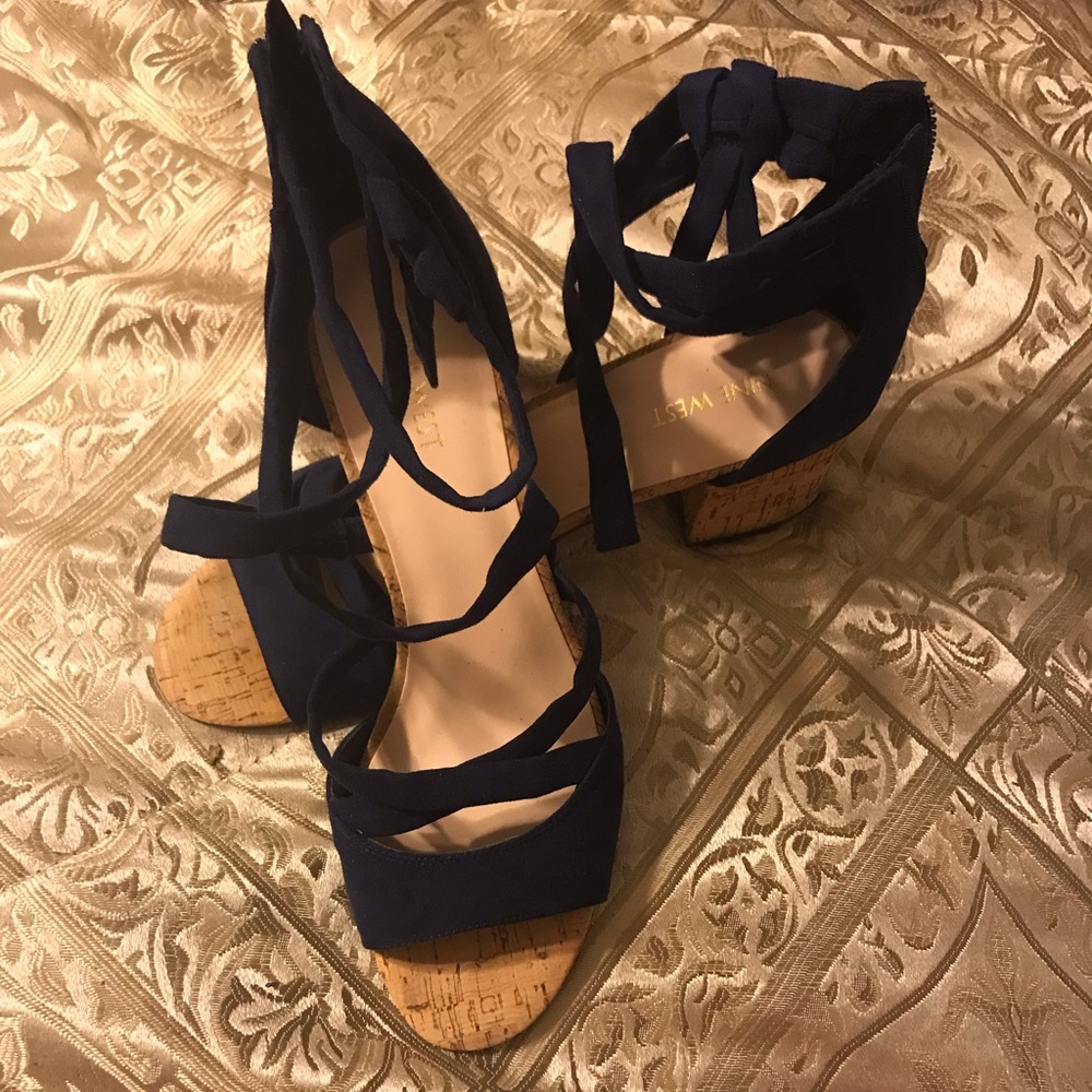 Navy Nine West chunky short heels